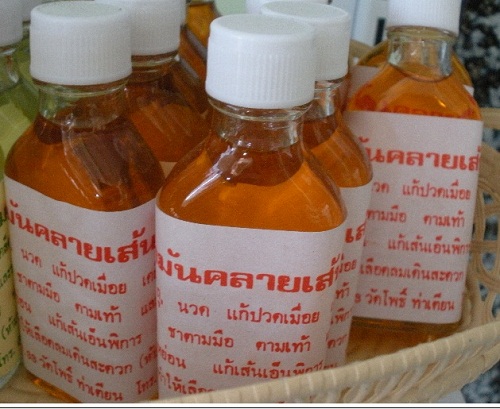 Relaxing massage oil from Thailand 觹ѹǴѴ⾸ Ҵ 15 ml , 1 L ʹͺ Pim 083-193-6734
